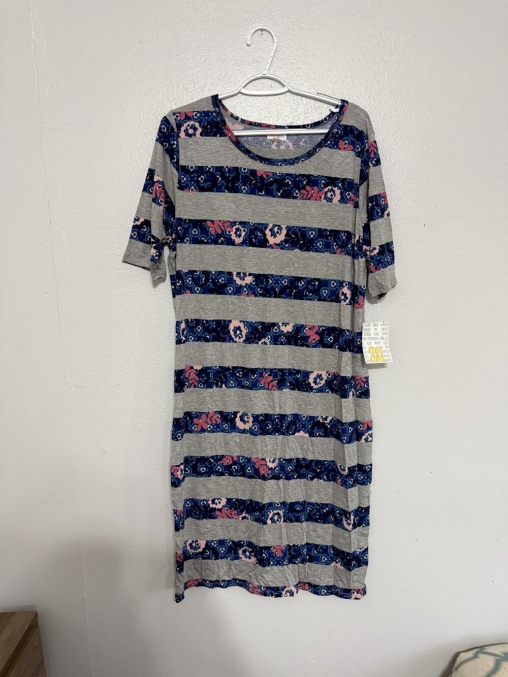 NWT LuLaRoe Julia Grey Navy Pink Floral Stripe Dress 3XL 🩶